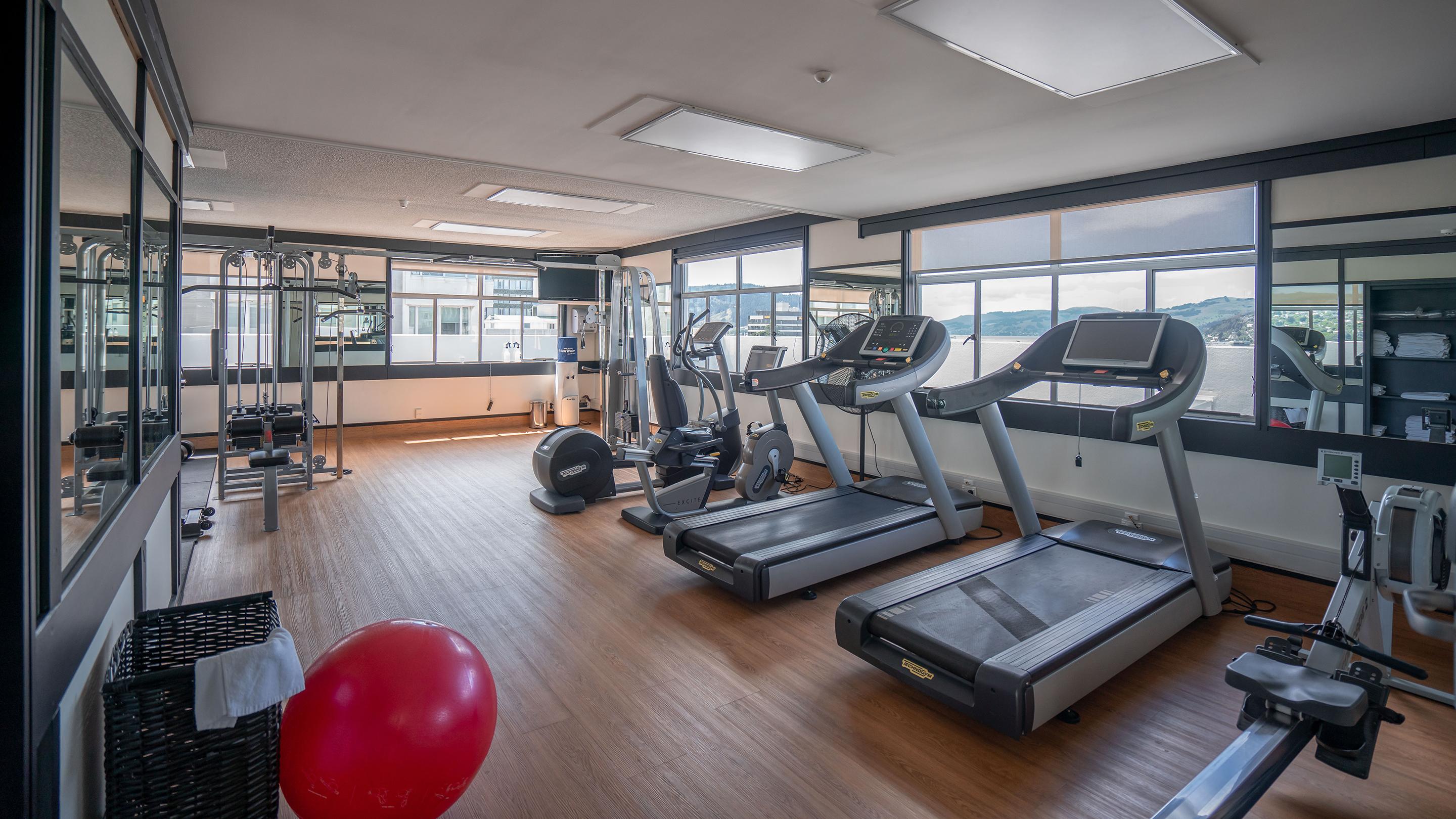 Scenic Southern Cross Hotel 4*