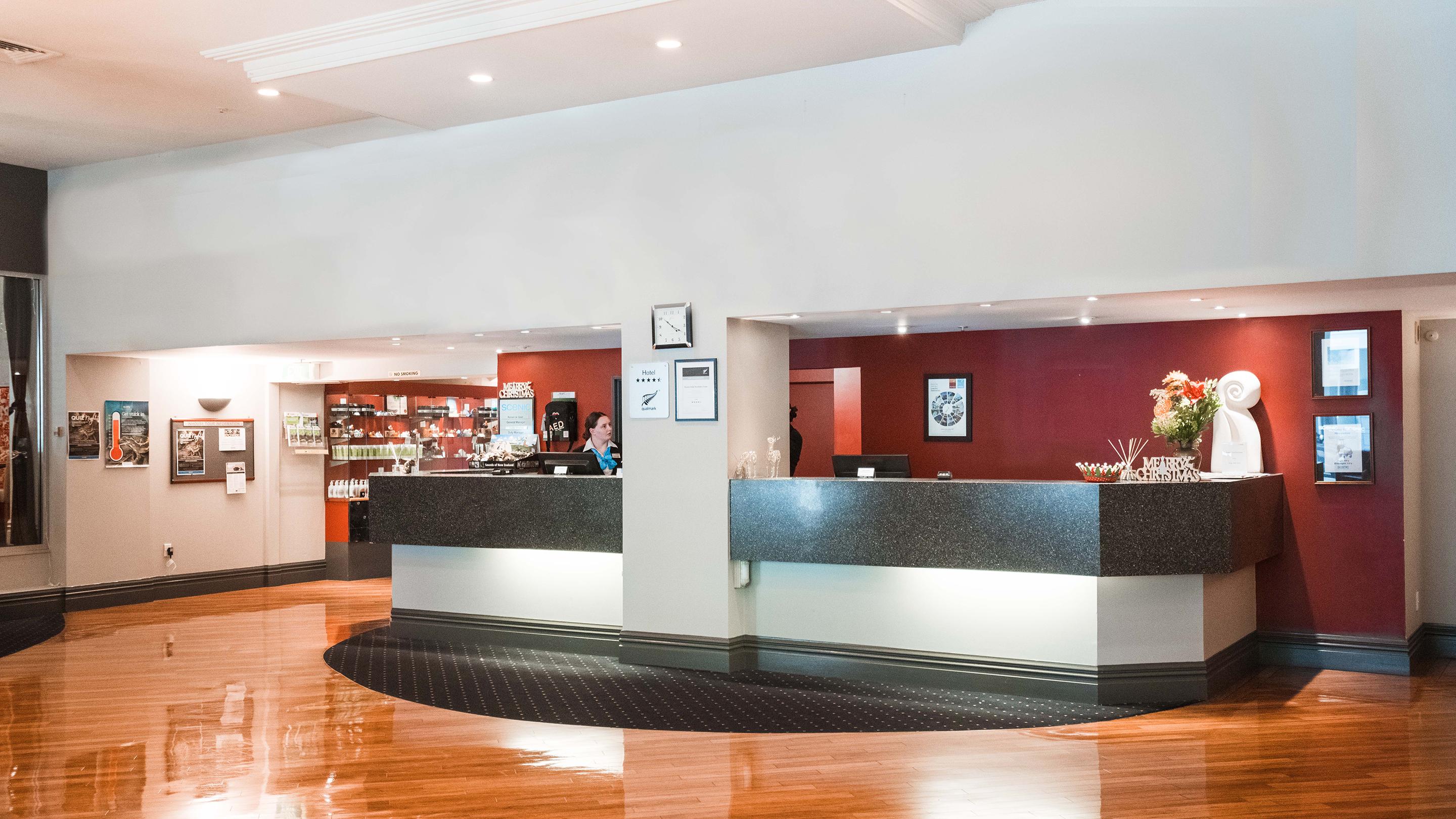 Scenic Southern Cross Hotel 4*